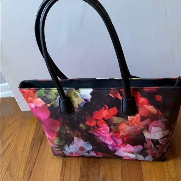 Large floral purse - Picture 2 of 2